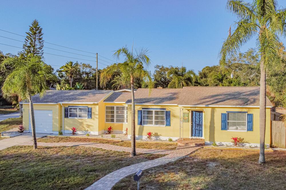 Photo of Outdoor in Bayview
