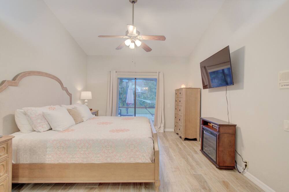Photo of Bedroom in Brookshire Bath and Tennis Club