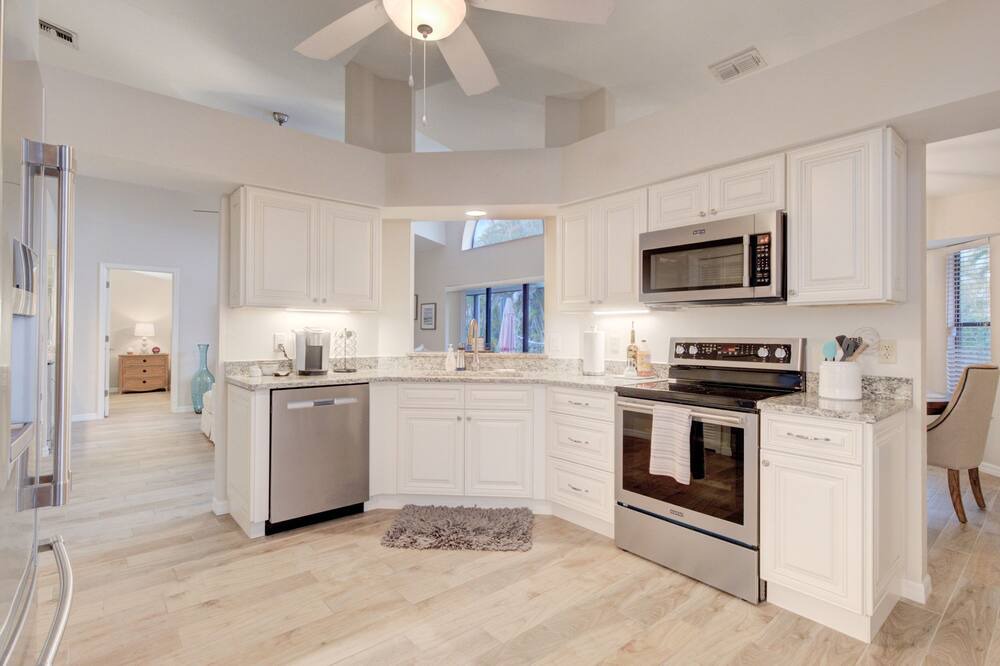 Photo of Kitchen in Brookshire Bath and Tennis Club