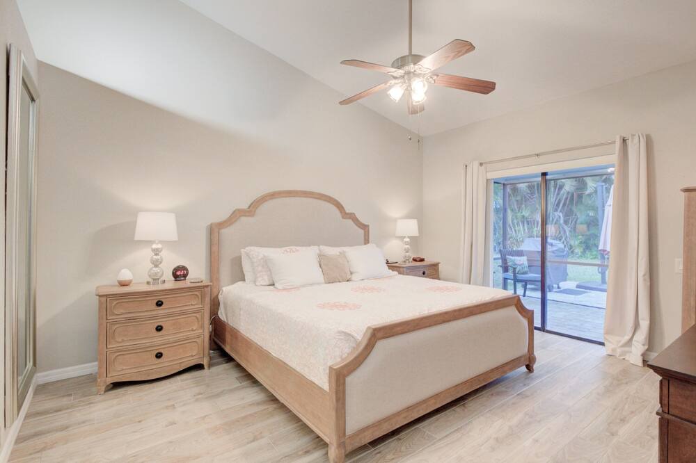 Photo of Bedroom in Brookshire Bath and Tennis Club