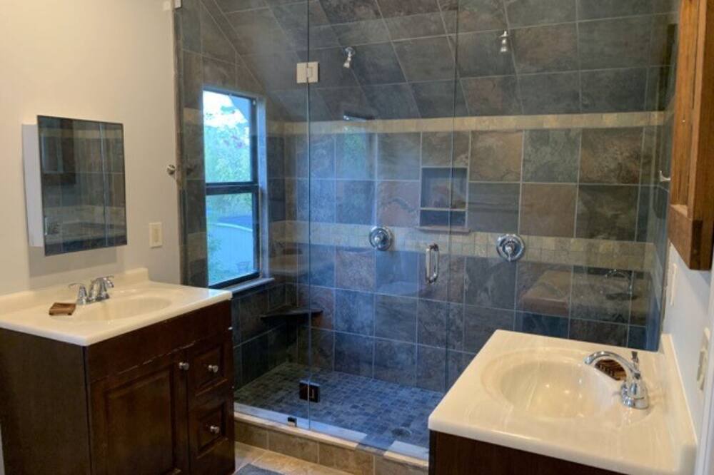 Photo of Bathroom in Loxahatchee Groves