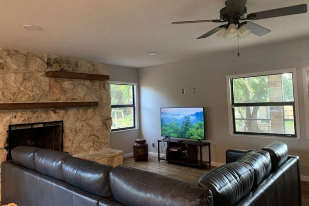 Photo of Livingroom in Loxahatchee Groves