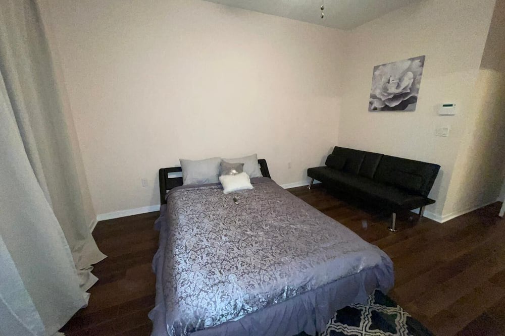 Photo of Bedroom in Davenport