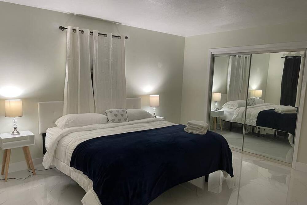 Photo of Bedroom in Sebring