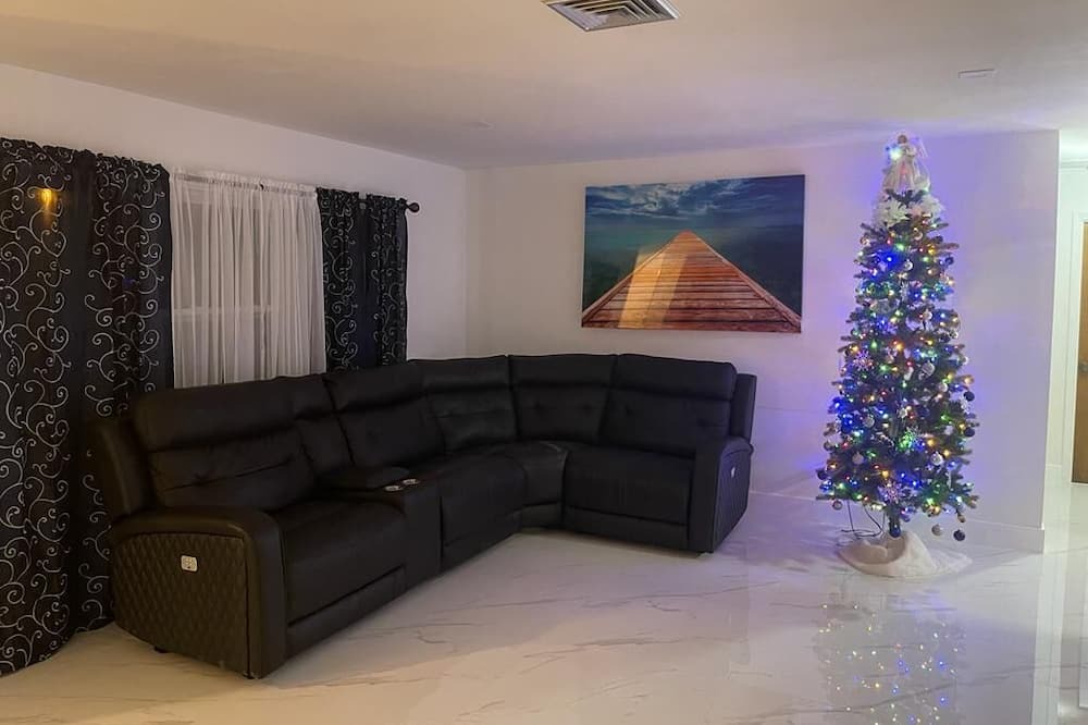 Photo of Livingroom in Sebring