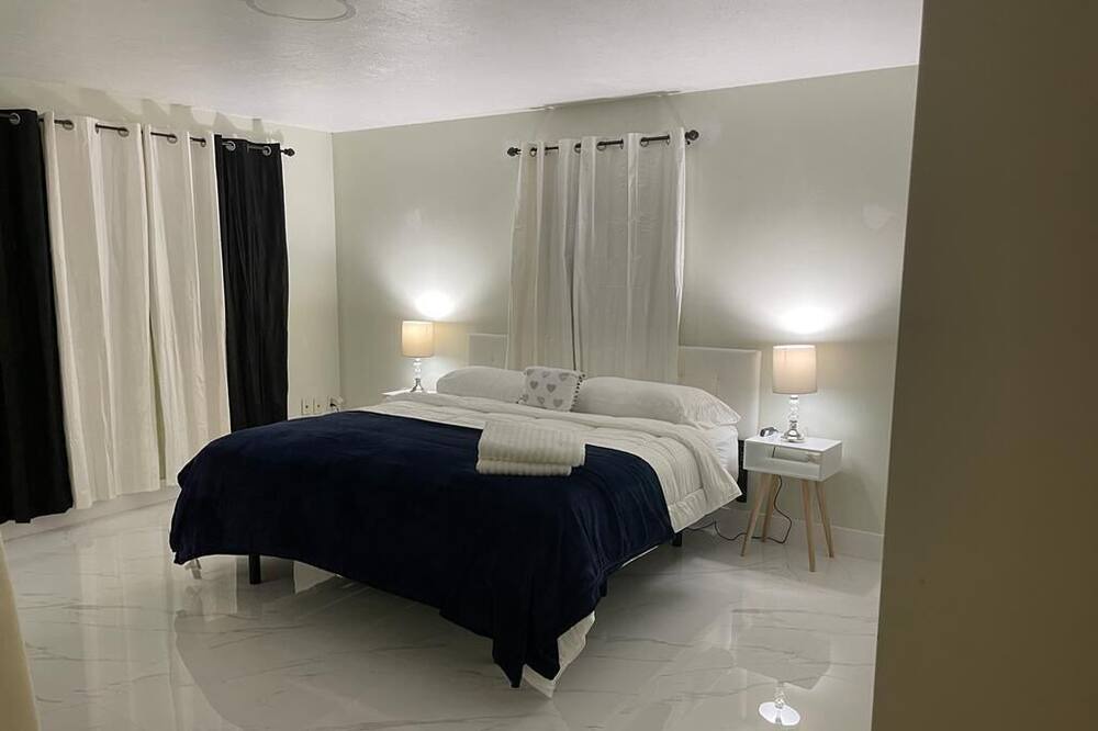 Photo of Bedroom in Sebring