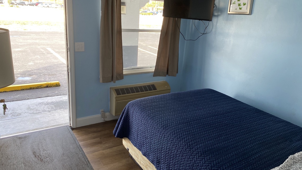 Photo of Bedroom in Sebring