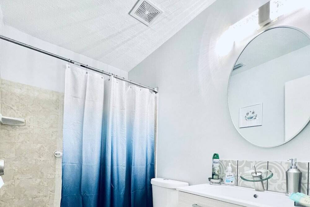 Photo of Bathroom in Lakeland