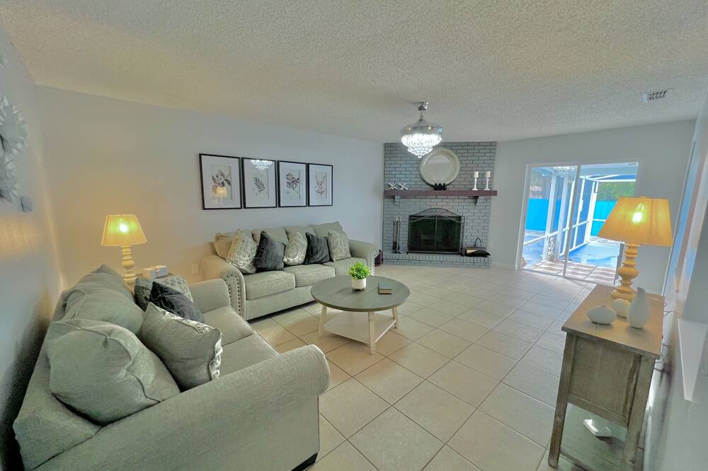 Photo of Livingroom in Lakeland