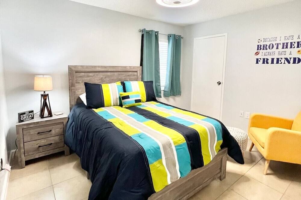 Photo of Bedroom in Lakeland