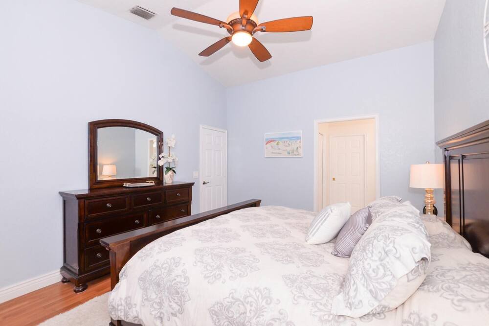 Photo of Bedroom in Florida Ridge