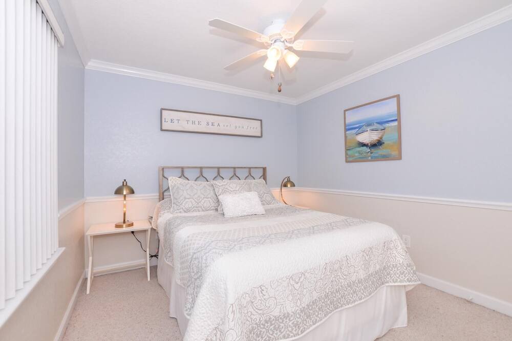 Photo of Bedroom in Florida Ridge