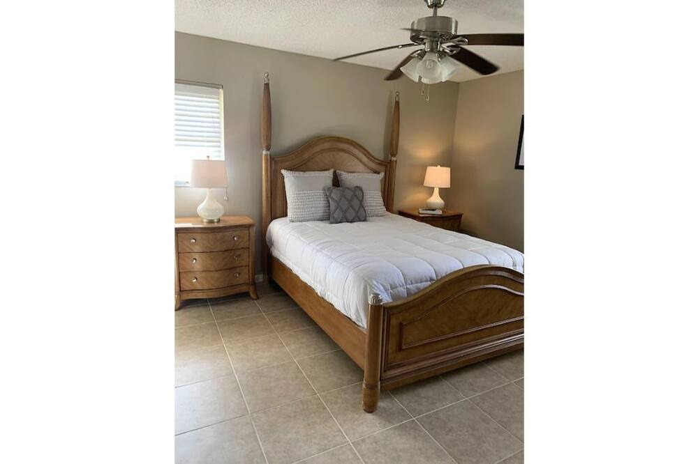 Photo of Bedroom in Auburndale