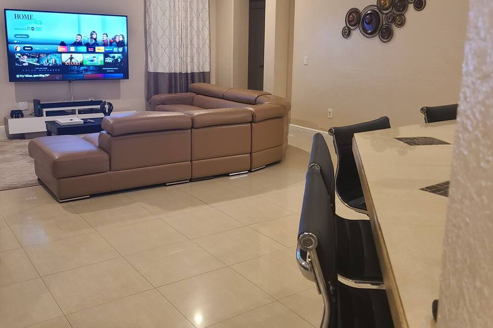 Photo of Livingroom in Port Saint Lucie