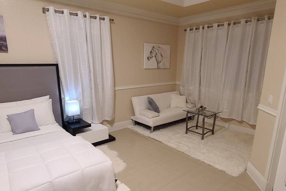 Photo of Bedroom in Port Saint Lucie