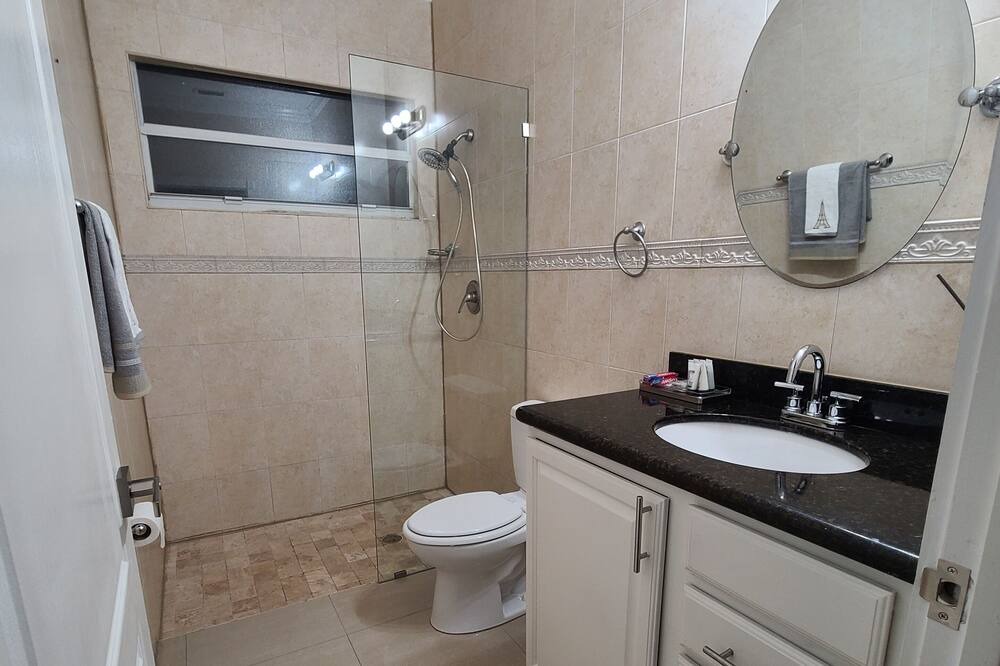 Photo of Bathroom in Port Saint Lucie