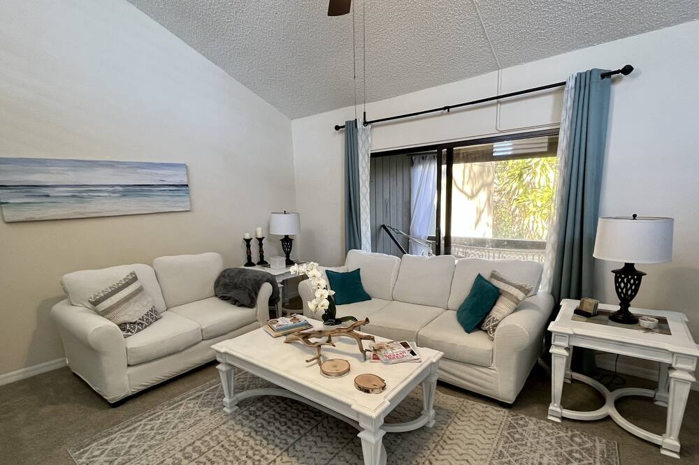 Photo of Livingroom in Osprey