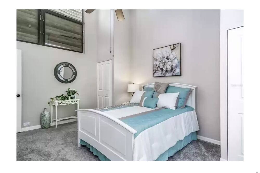 Photo of Bedroom in Osprey