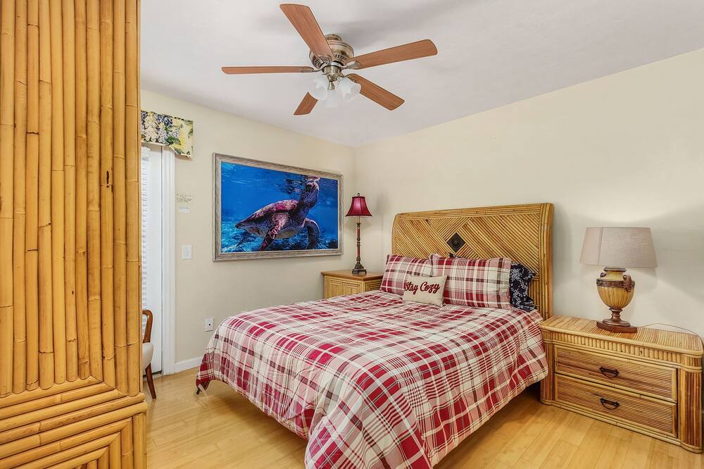 Photo of Bedroom in East Naples
