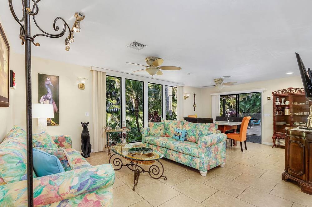 Photo of Livingroom in East Naples