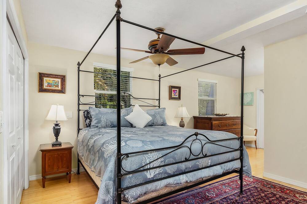 Photo of Bedroom in East Naples