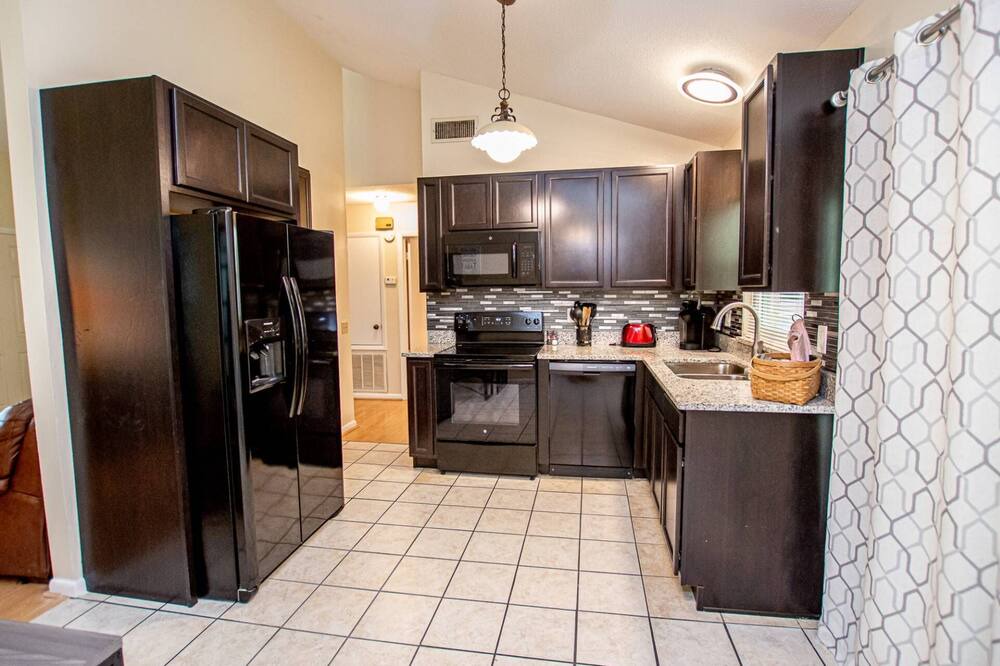 Photo of Kitchen in Cypress Gardens