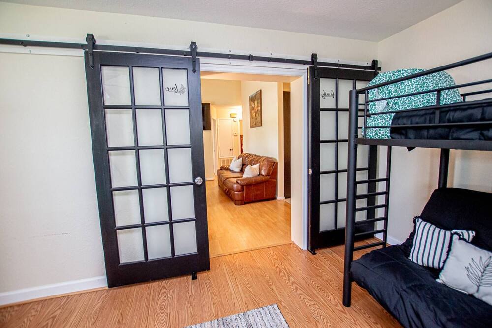 Photo of Bedroom in Cypress Gardens