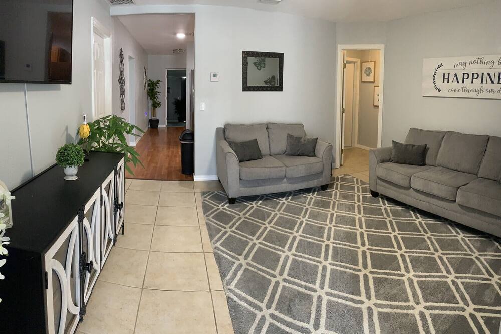 Photo of Livingroom in Fort Myers