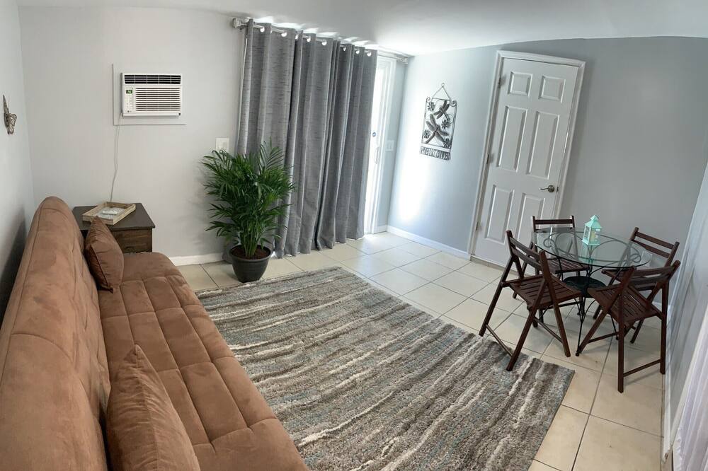 Photo of Livingroom in Fort Myers