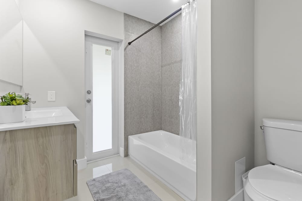 Photo of Bathroom in Boynton Beach