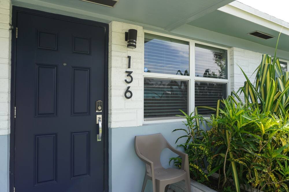 Photo of Others in Lake Worth Corridor