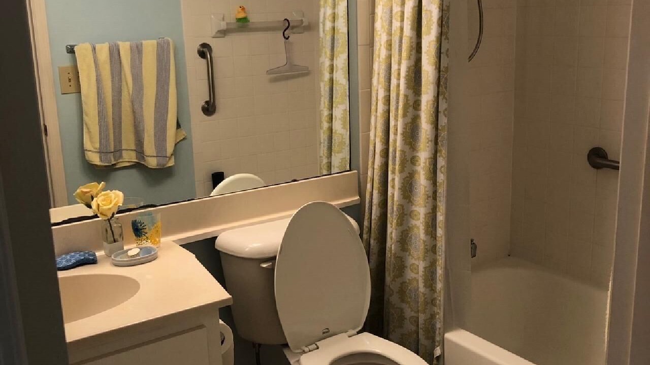 Photo of Bathroom in Plantation