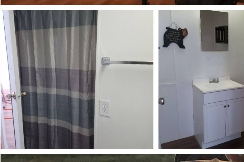Photo of Bathroom in Okeechobee