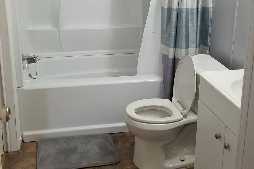 Photo of Bathroom in Okeechobee