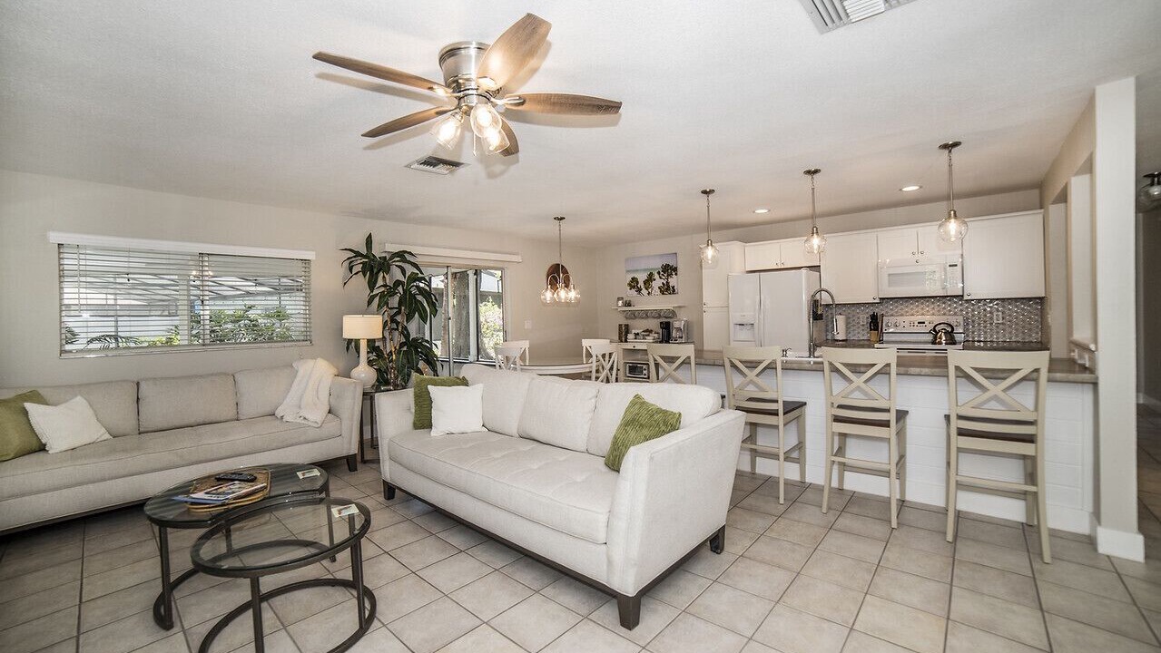 Photo of Livingroom in Carrollwood