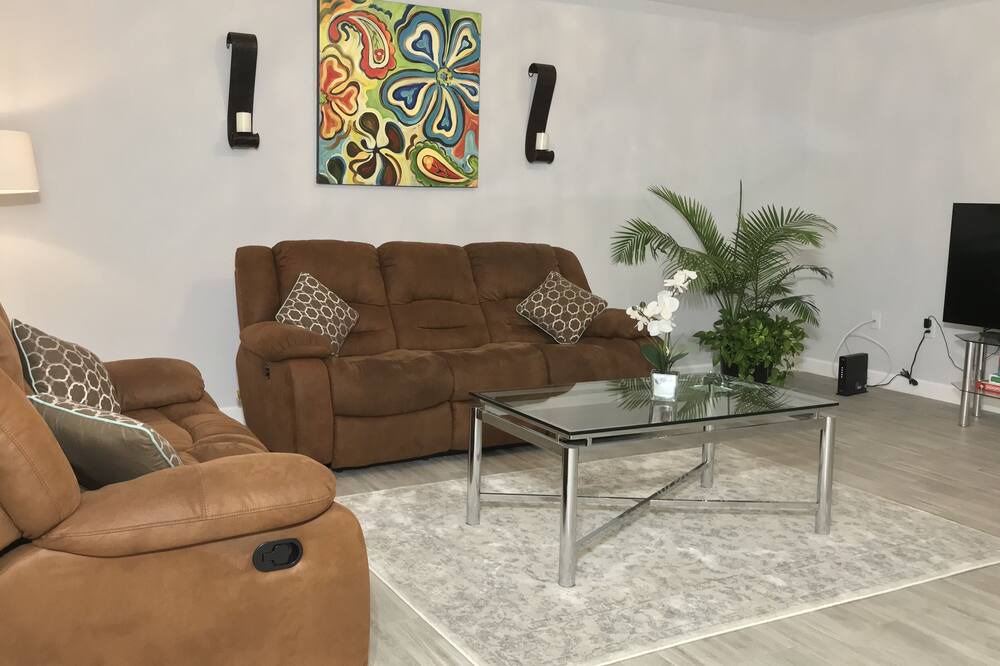 Photo of Livingroom in Poiciana Park II
