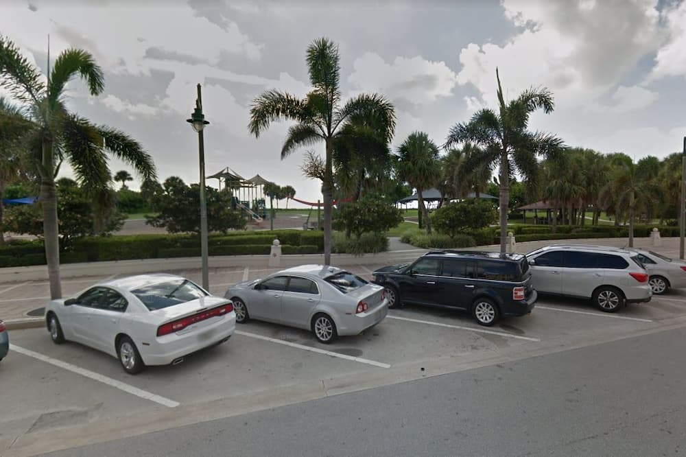 Photo of Others in Florida Ridge