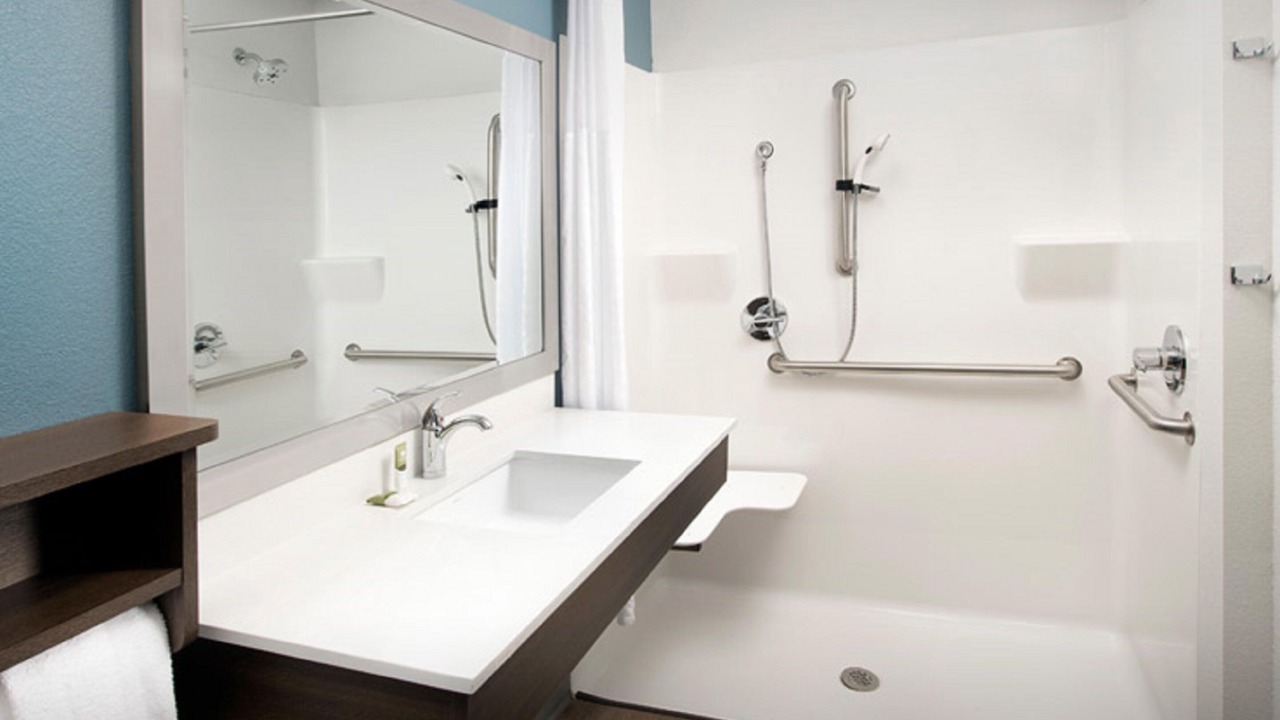 Photo of Bathroom in East Naples