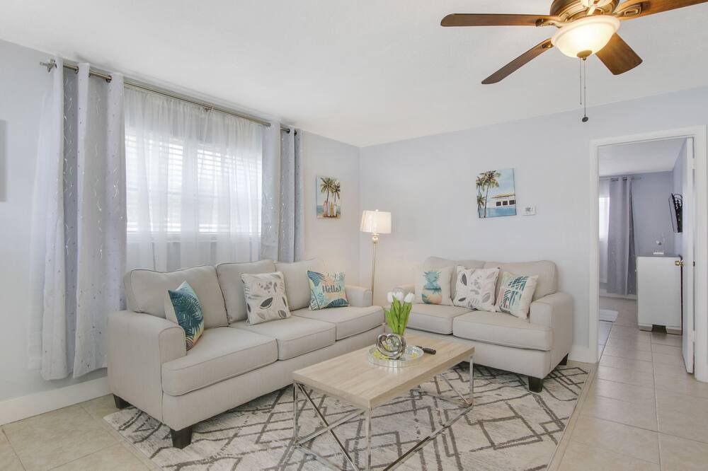 Photo of Livingroom in Florida North Atlantic Coast