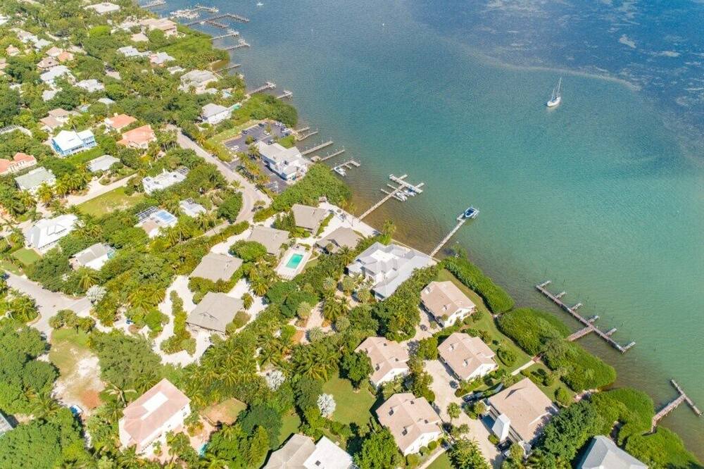 Photo of Others in Captiva