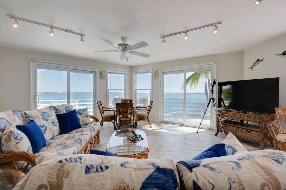 Photo of Livingroom in Little Torch Key