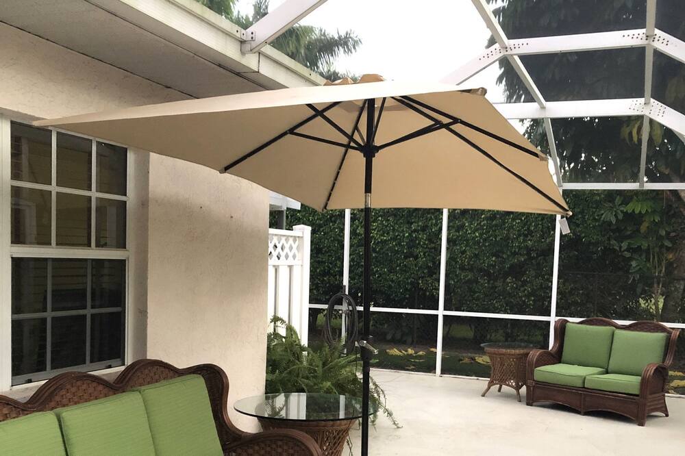 Photo of Patio Balcony in Coquina Sands