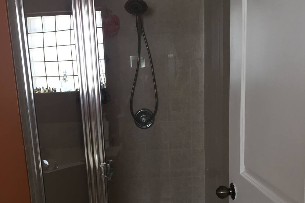 Photo of Bathroom in Tamiami