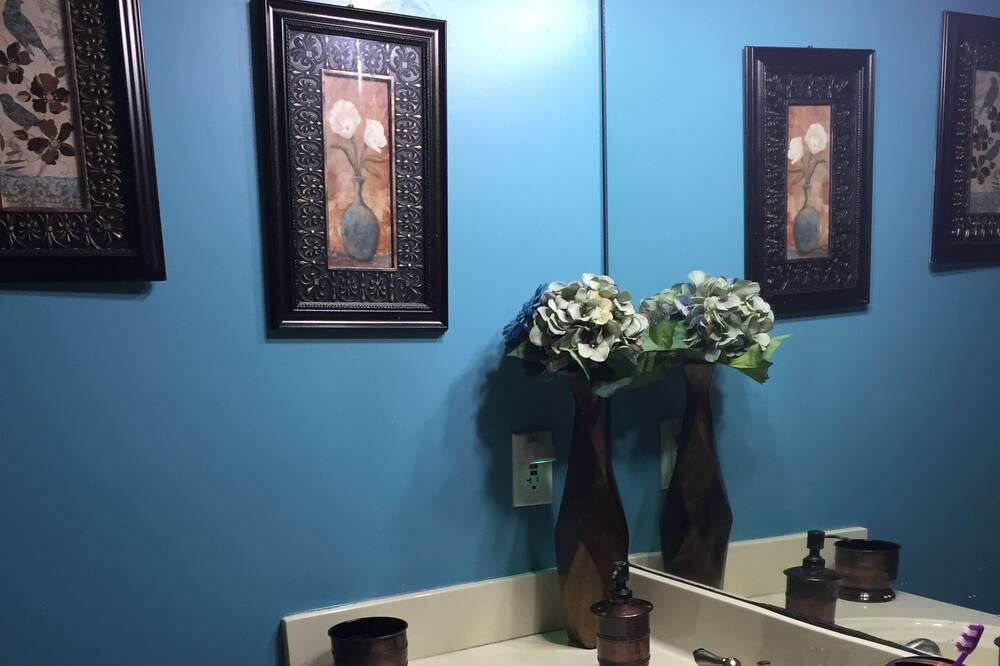 Photo of Bathroom in Tamiami