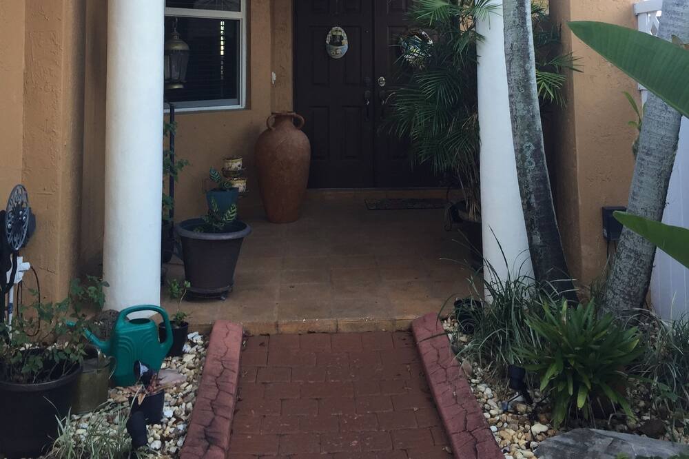 Photo of Others in Tamiami