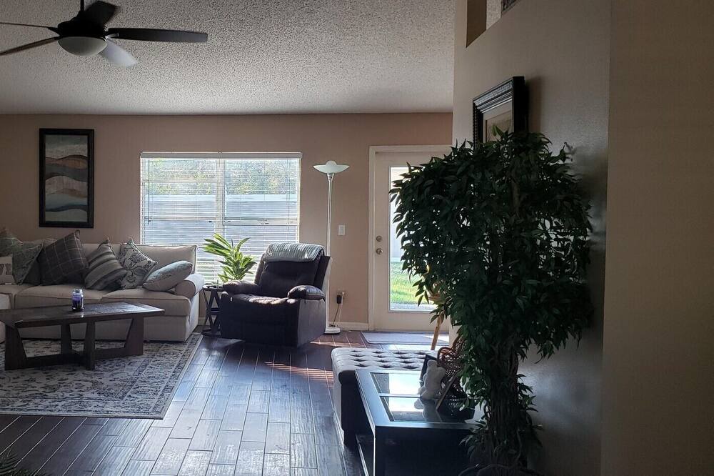 Photo of Livingroom in Port Malabar