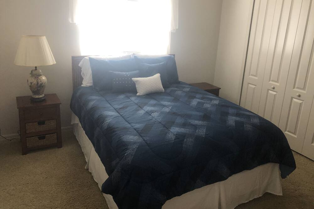 Photo of Bedroom in Fort Myers Shores