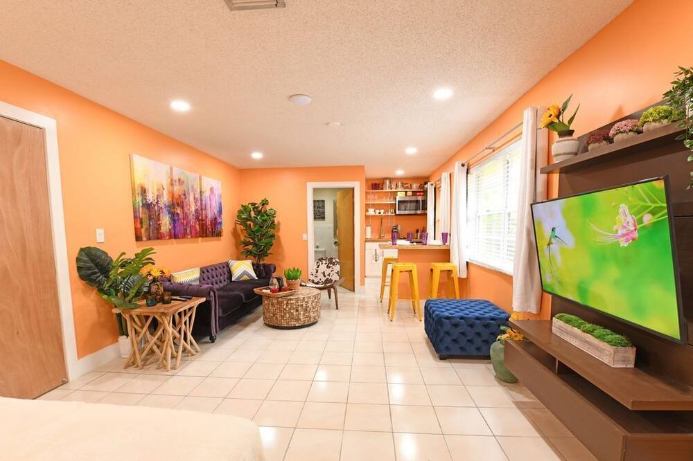 Photo of Livingroom in West Little Havana