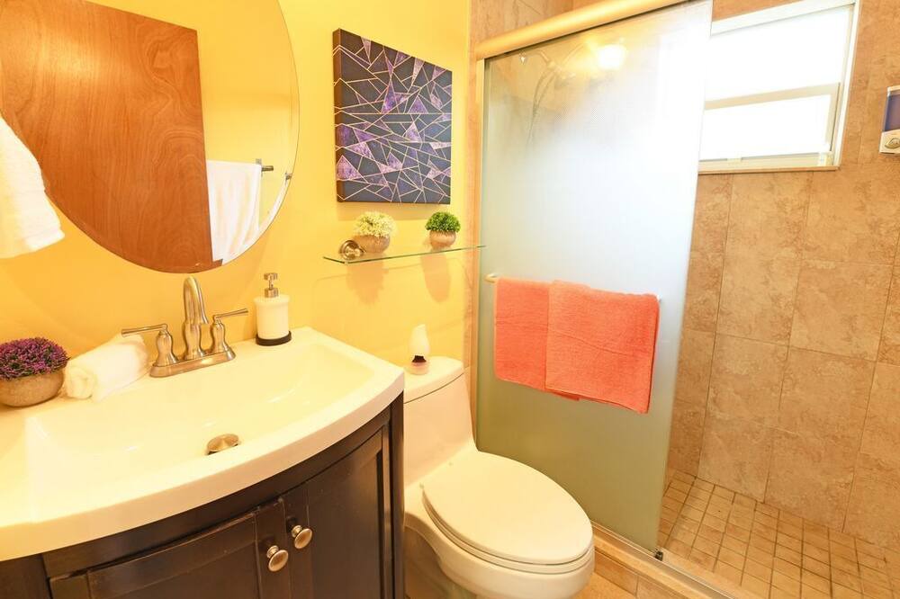 Photo of Bathroom in West Little Havana