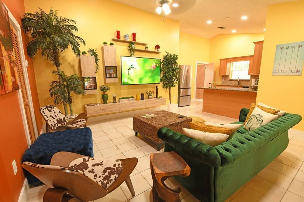 Photo of Livingroom in West Little Havana
